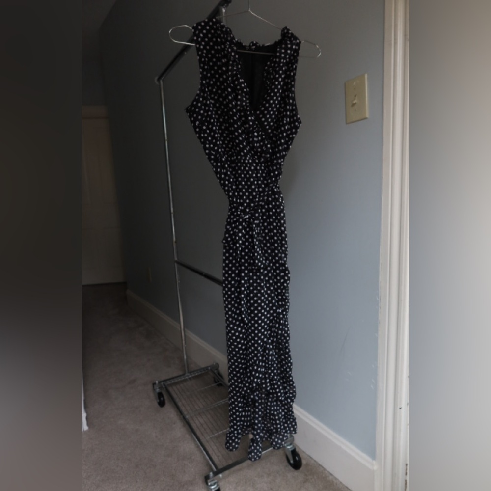 Polka‎ Dot Sleeveless Dress